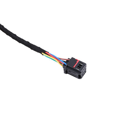 Se levanta la puerta trasera del coche para Skoda KODIAQ GT 56H827851